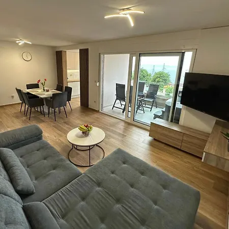 Apartment Luxury And App F *