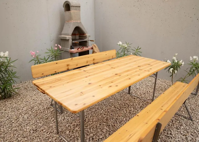 Luxury And App F Апартаменти *