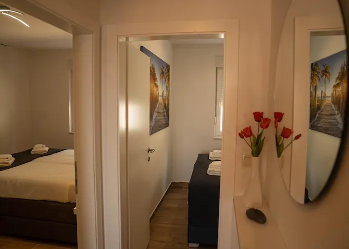 Luxury And App F Макарська