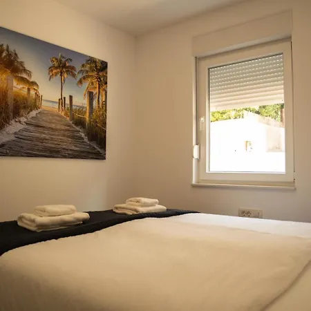 Luxury App F With Jacuzzi And The Sea View