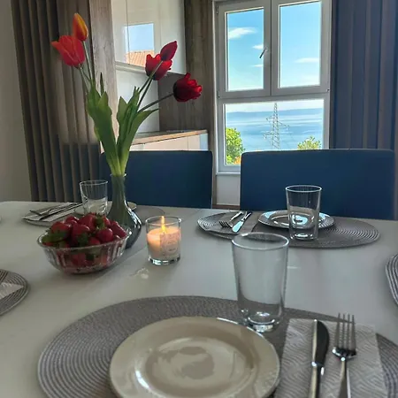 Luxury App F With Jacuzzi And The Sea View Apartman
