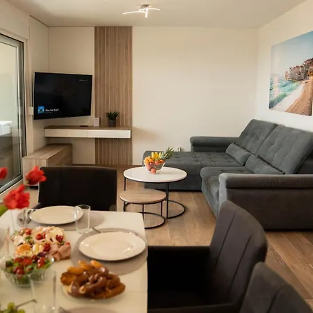 Luxury App F With Jacuzzi And The Sea View Apartman *