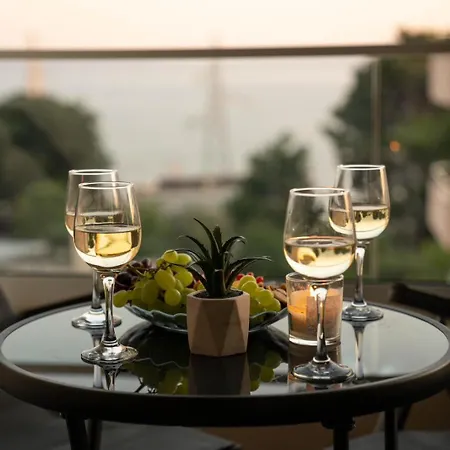Luxury App F With Jacuzzi And The Sea View *