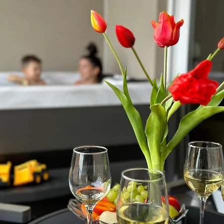Luxury App F With Jacuzzi And The Sea View Apartman *