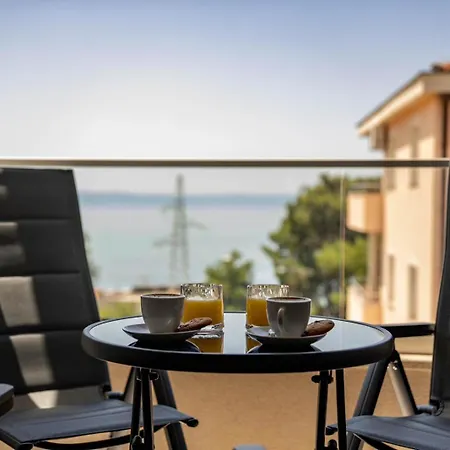 Luxury App F With Jacuzzi And The Sea View Makarska