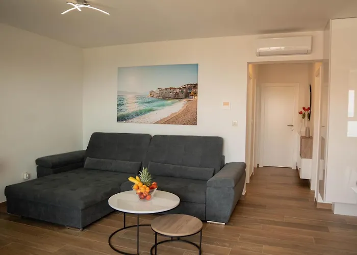 Apartament Luxury And App F