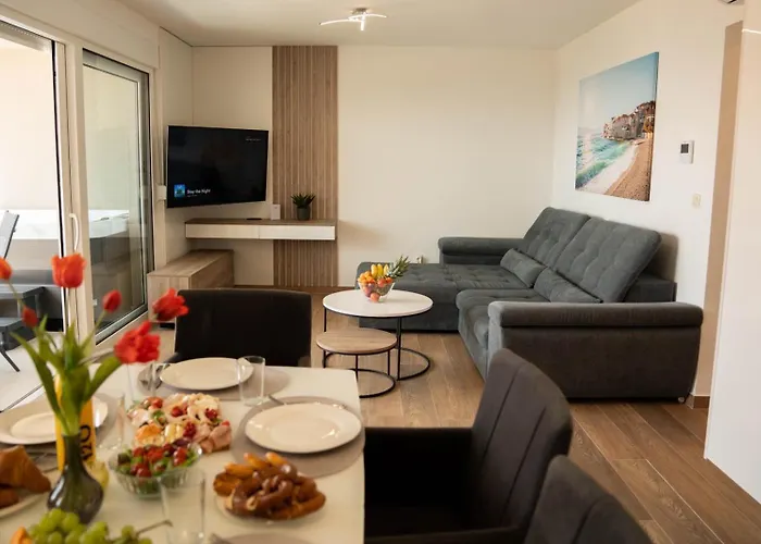 Luxury And App F Apartament *