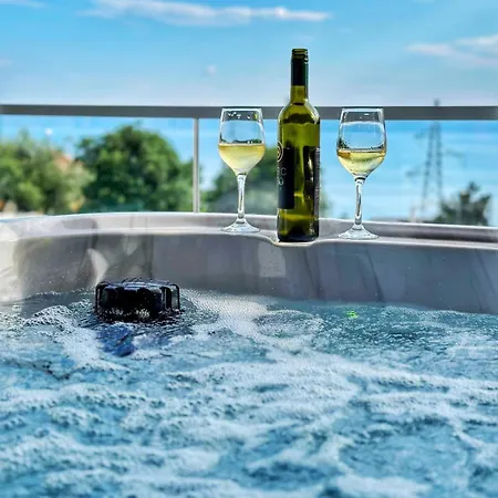 Apartment Luxury And App F Makarska