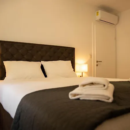 Apartment Luxury And App F